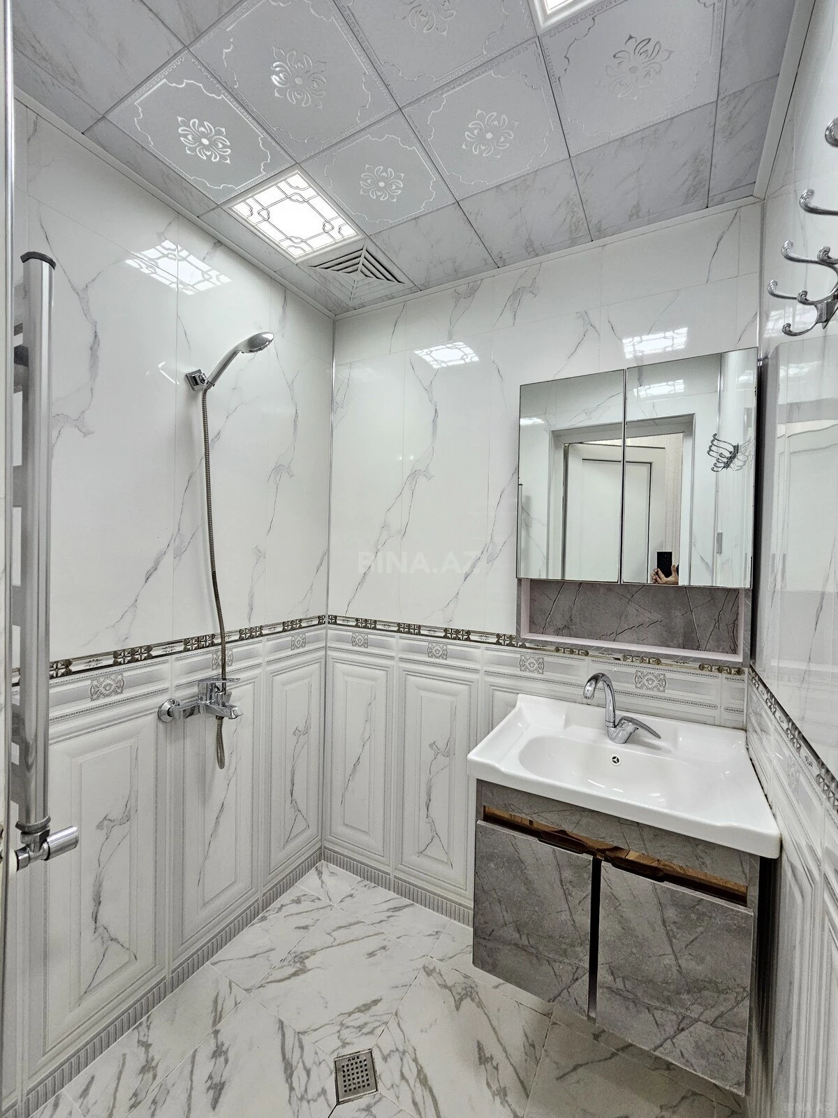 Satılır 3 otaqlı mənzil 82 m²