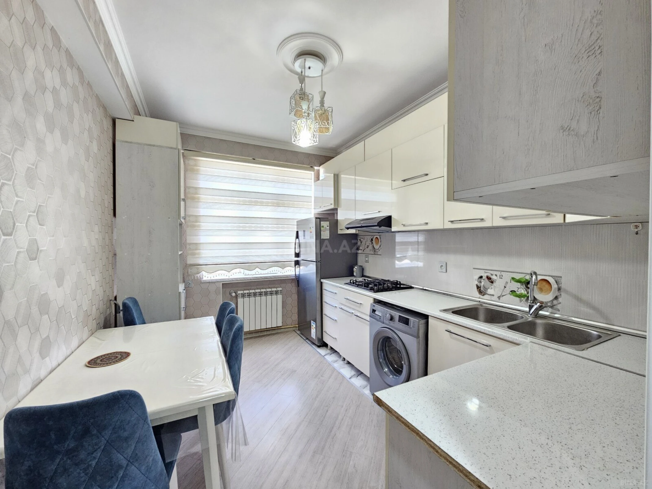 Satılır 3 otaqlı mənzil 82 m²