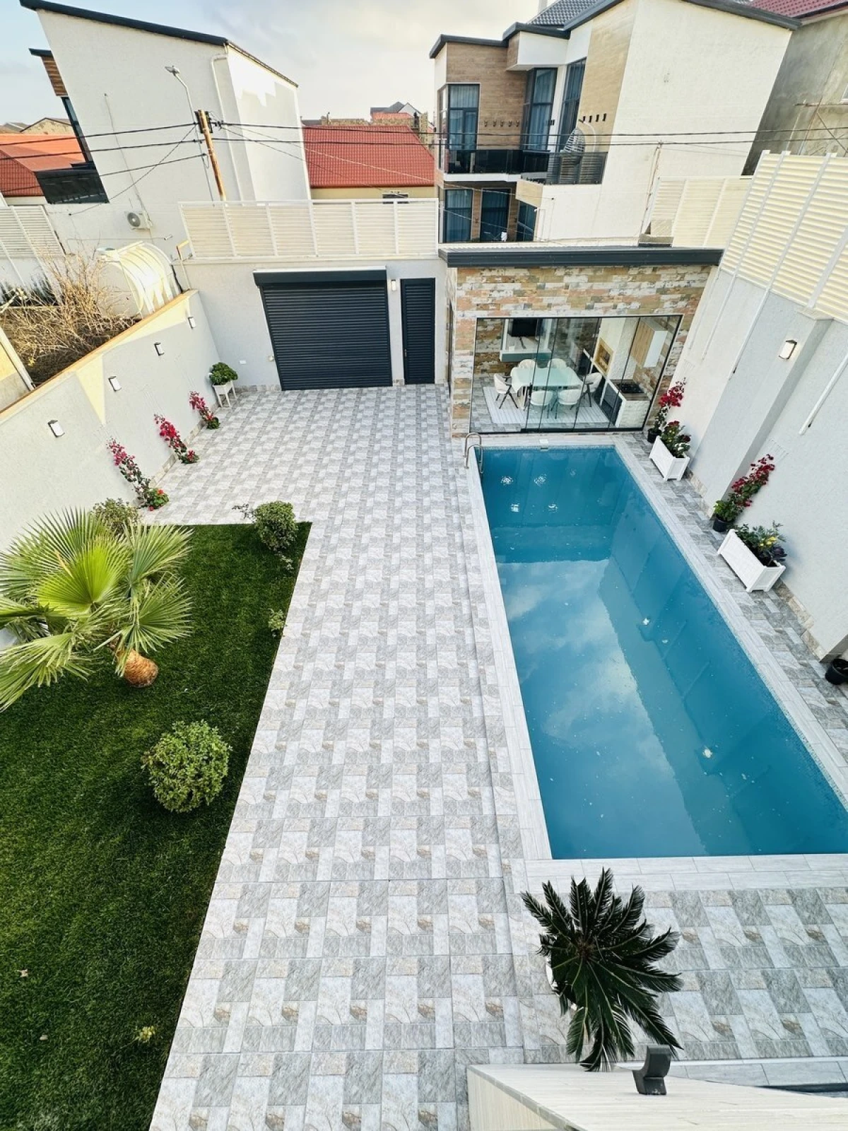 Satılır 5 otaqlı həyət evi 200 m²
