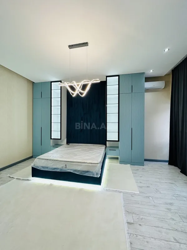 Satılır 5 otaqlı həyət evi 200 m²