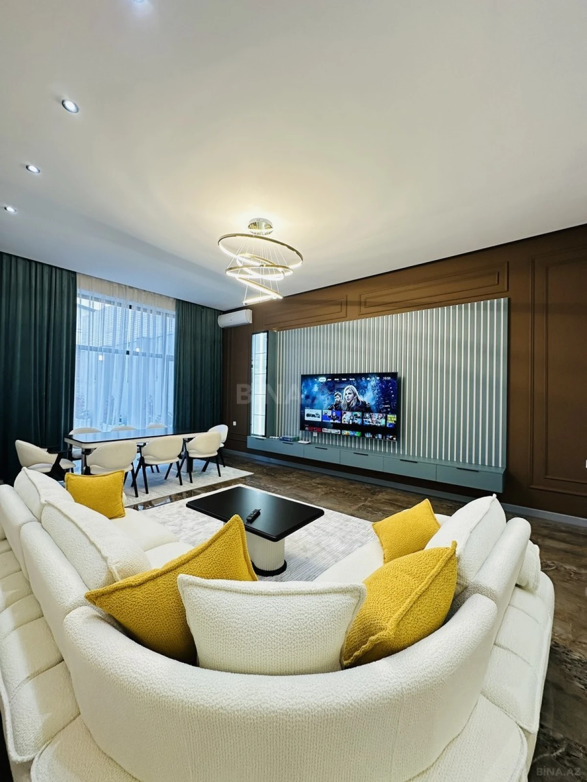 Satılır 5 otaqlı həyət evi 200 m²