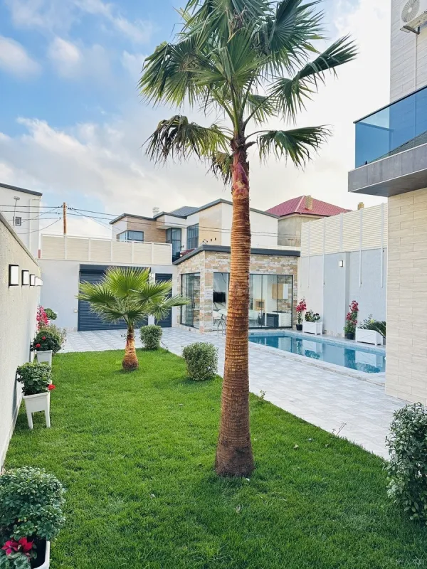 Satılır 5 otaqlı həyət evi 200 m²