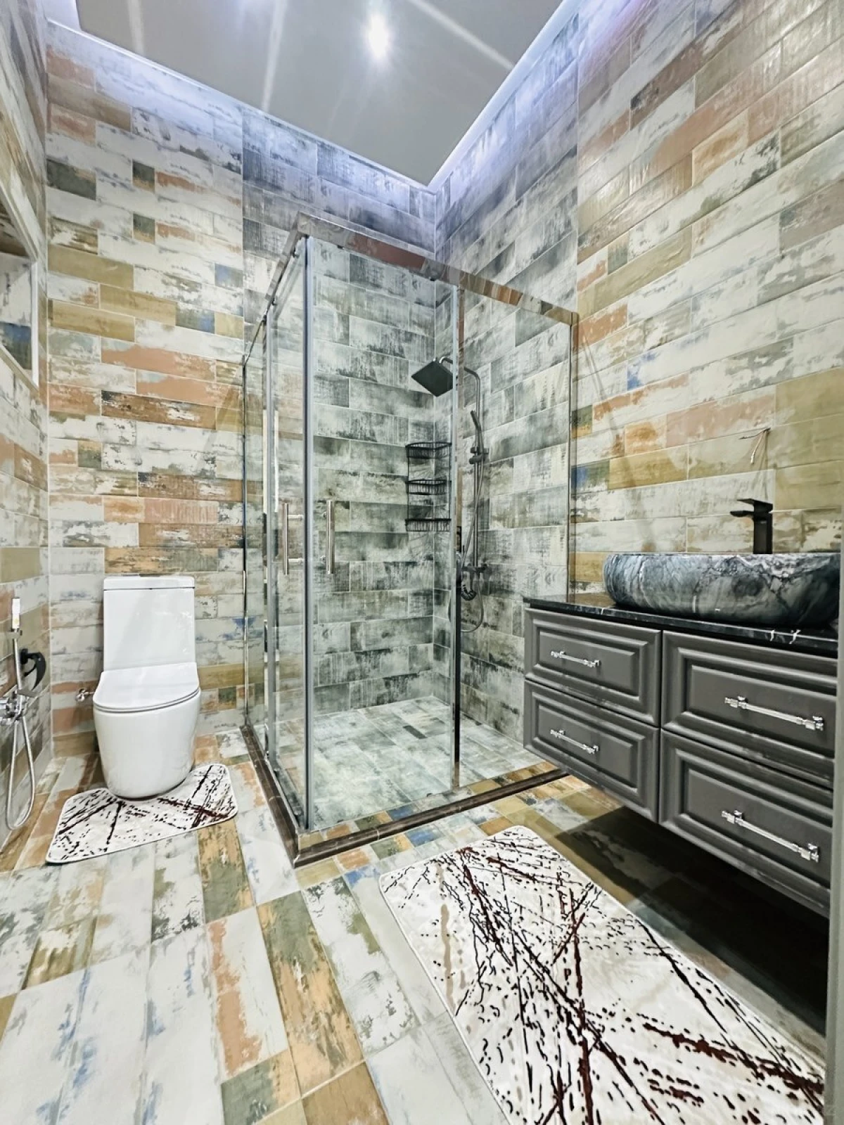 Satılır 5 otaqlı həyət evi 200 m²