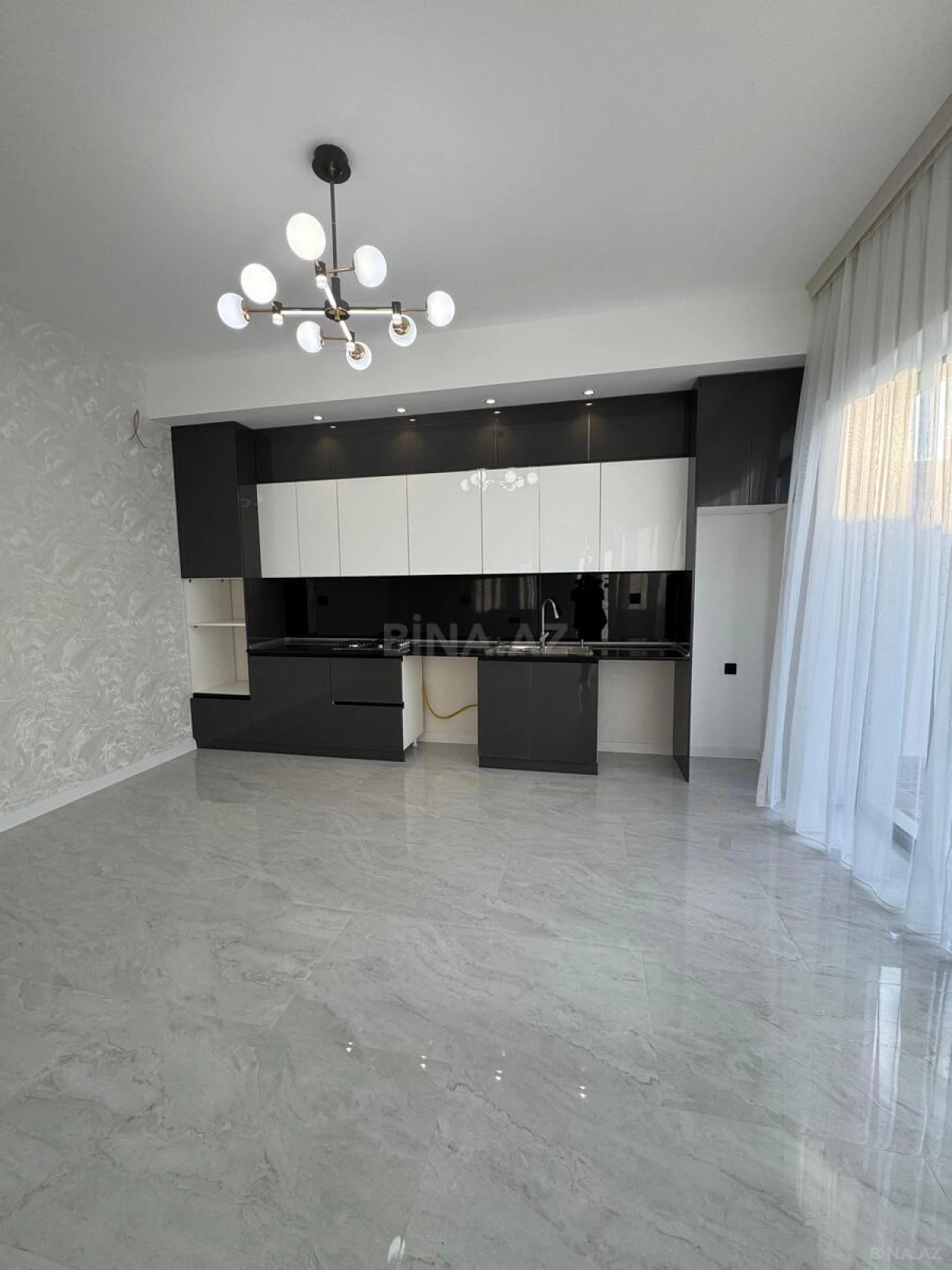Satılır 4 otaqlı həyət evi 170 m²