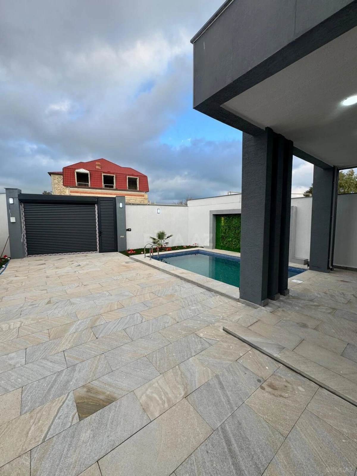 Satılır 4 otaqlı həyət evi 150 m²