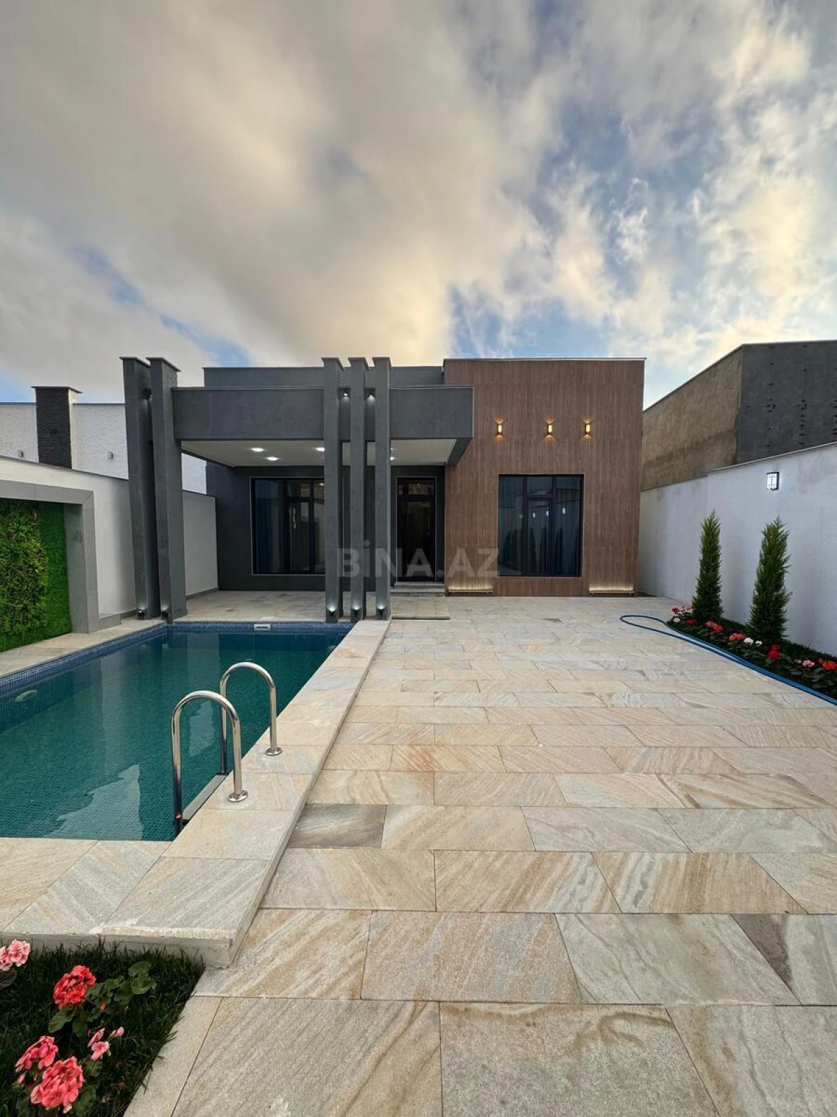 Satılır 4 otaqlı həyət evi 150 m²