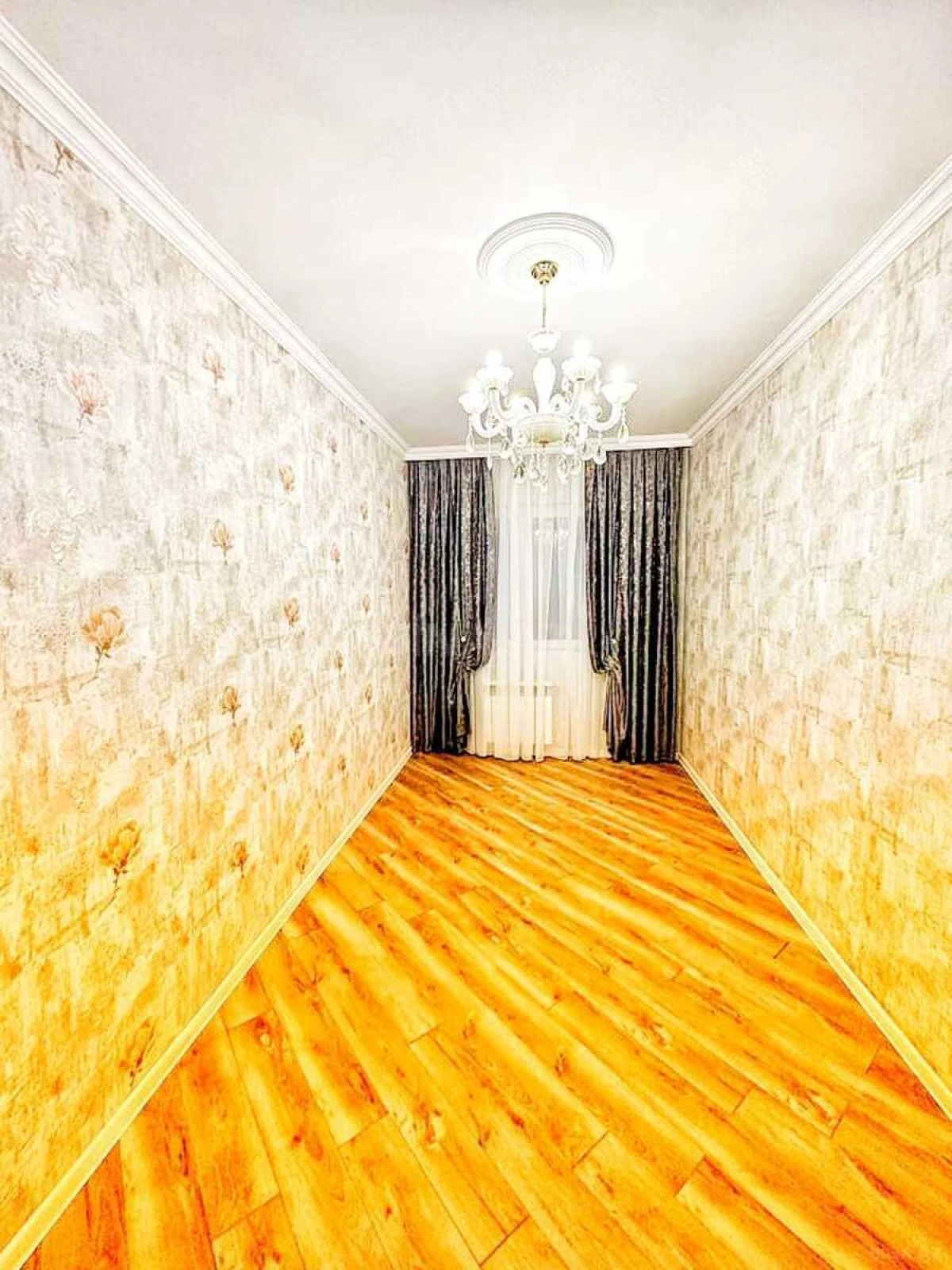 Satılır 2 otaqlı mənzil 68 m²