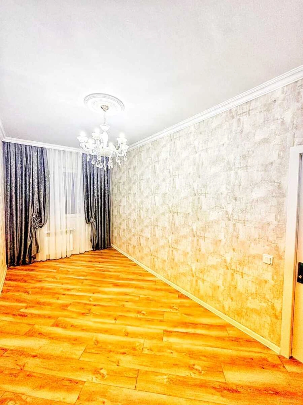 Satılır 2 otaqlı mənzil 68 m²