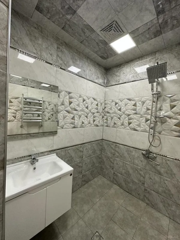 Satılır 2 otaqlı mənzil 68 m²