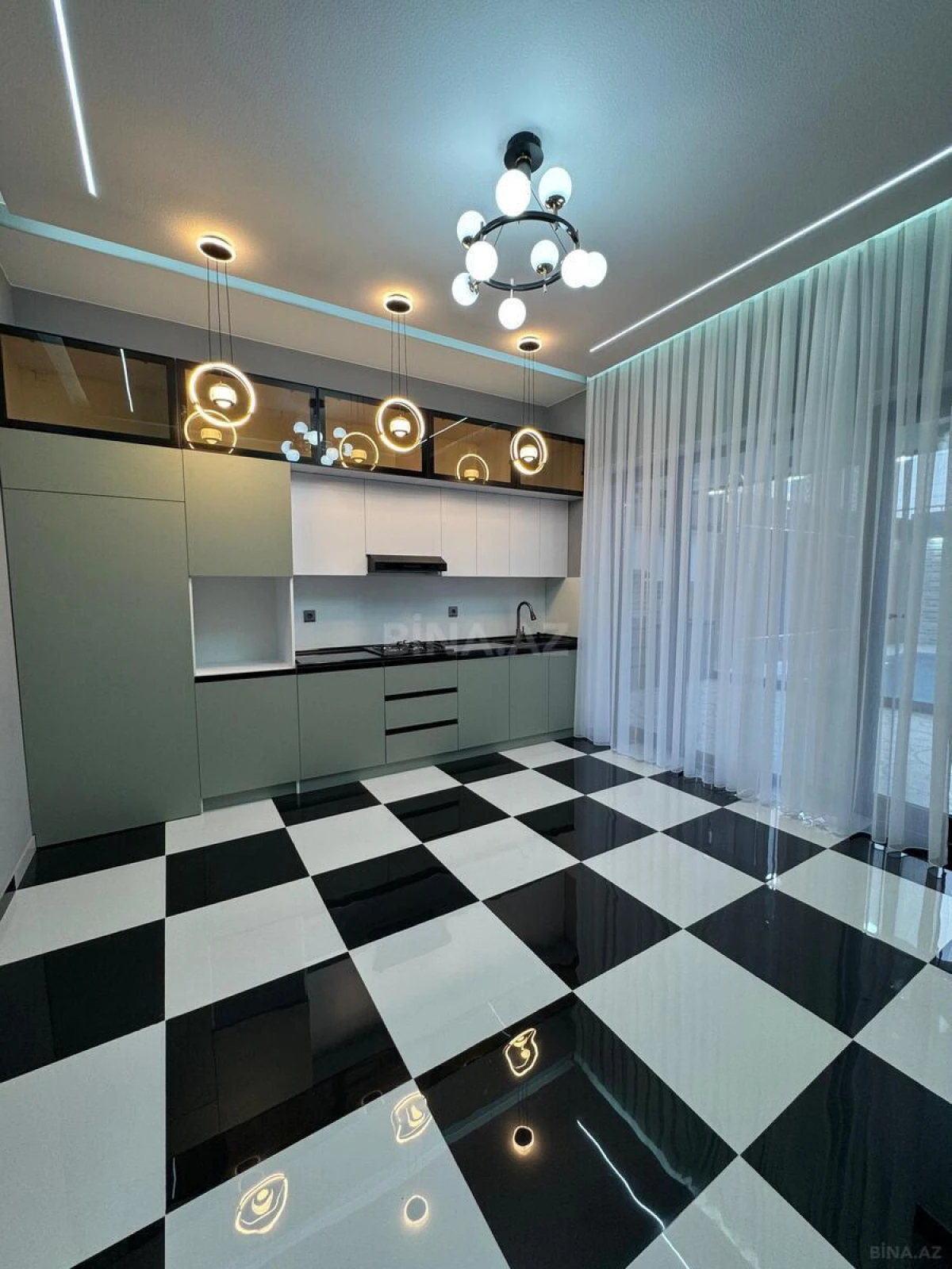 Satılır 4 otaqlı həyət evi 160 m²