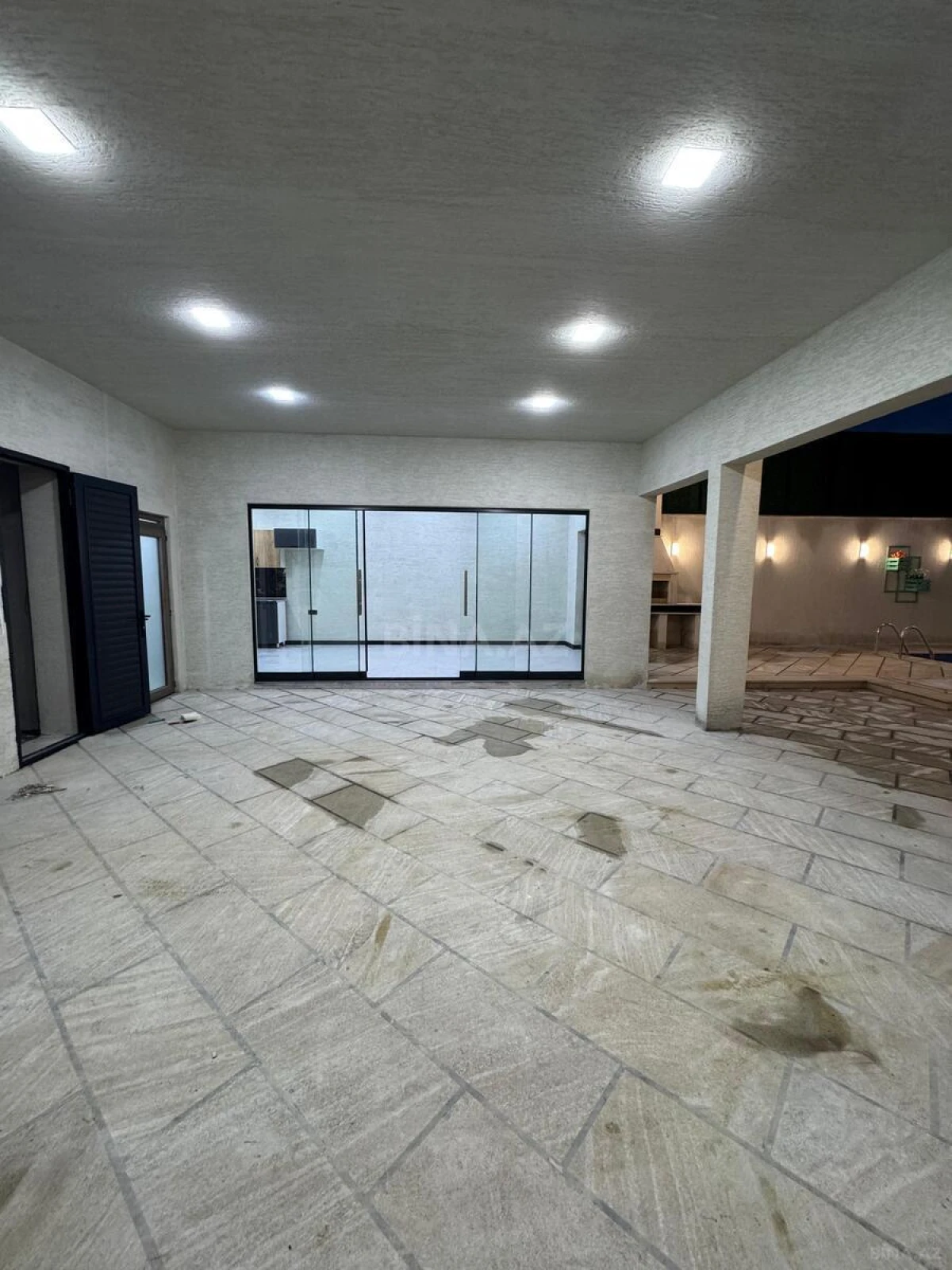 Satılır 4 otaqlı həyət evi 180 m²