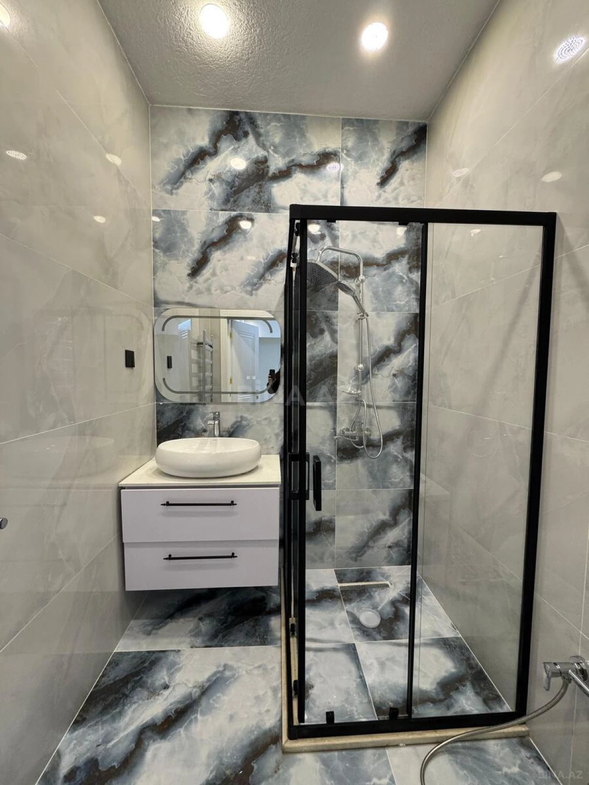 Satılır 4 otaqlı həyət evi 180 m²