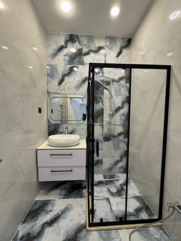 Satılır 4 otaqlı həyət evi 180 m²