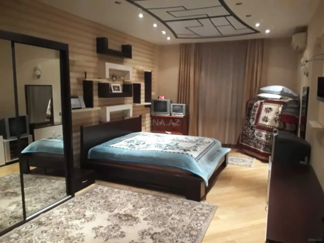 Satılır 5 otaqlı mənzil 286 m²