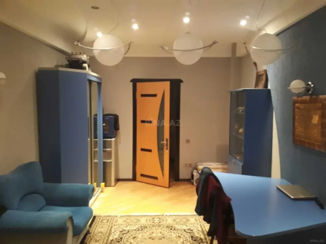 Satılır 5 otaqlı mənzil 286 m²