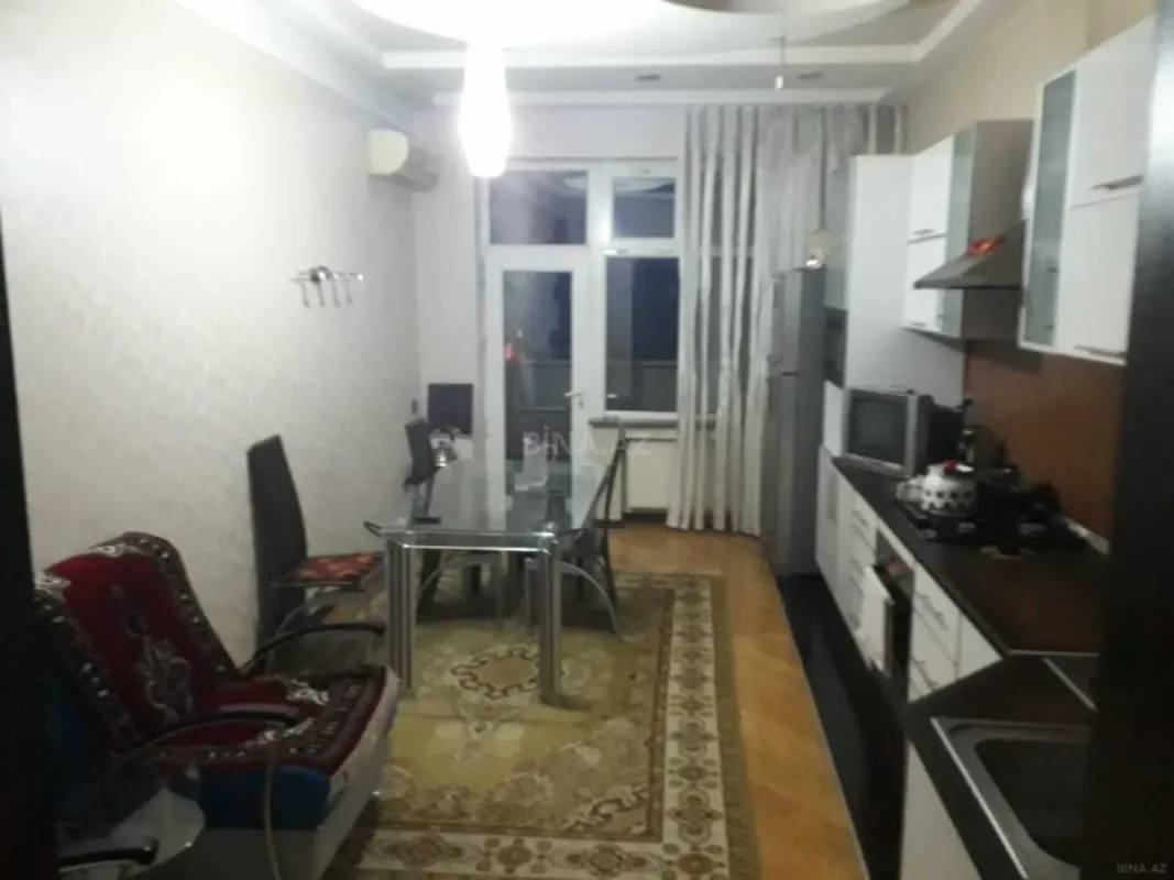 Satılır 5 otaqlı mənzil 286 m²