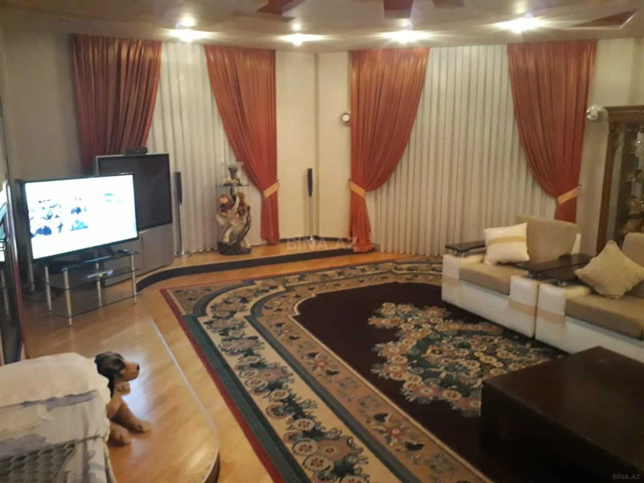 Satılır 5 otaqlı mənzil 286 m²