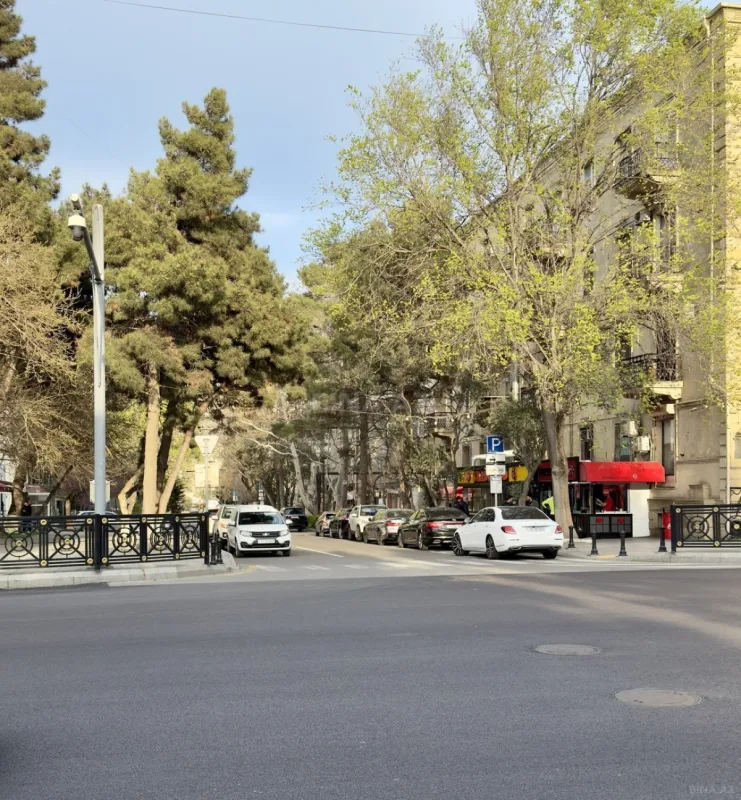 Satılır obyekt 100 m²