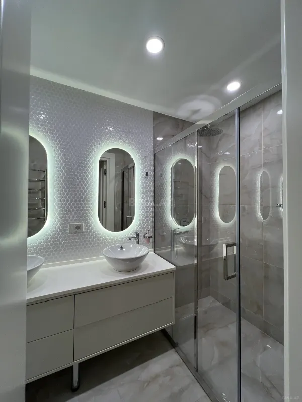 Satılır 4 otaqlı mənzil 258 m²