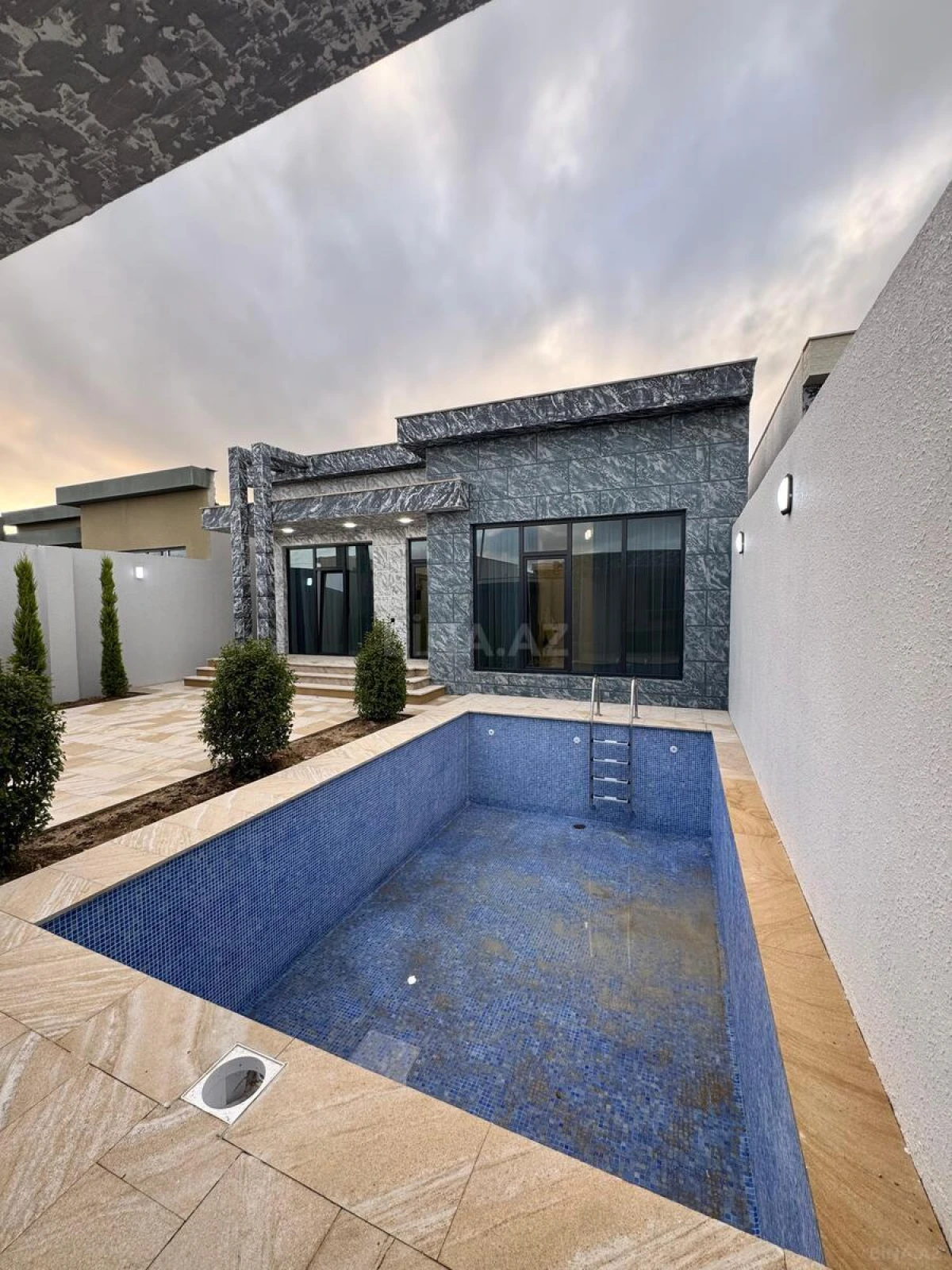 Satılır 4 otaqlı həyət evi 150 m²