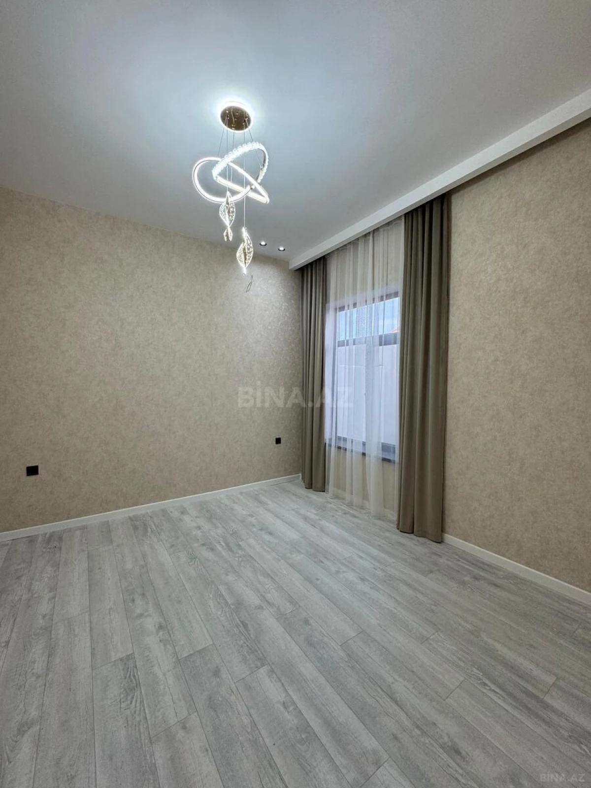 Satılır 4 otaqlı həyət evi 170 m²