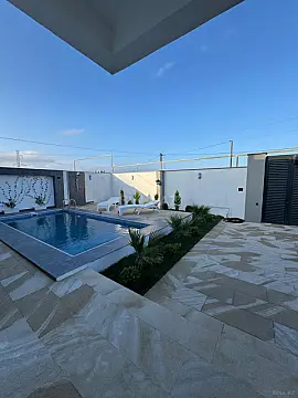 Satılır 4 otaqlı həyət evi 160 m²