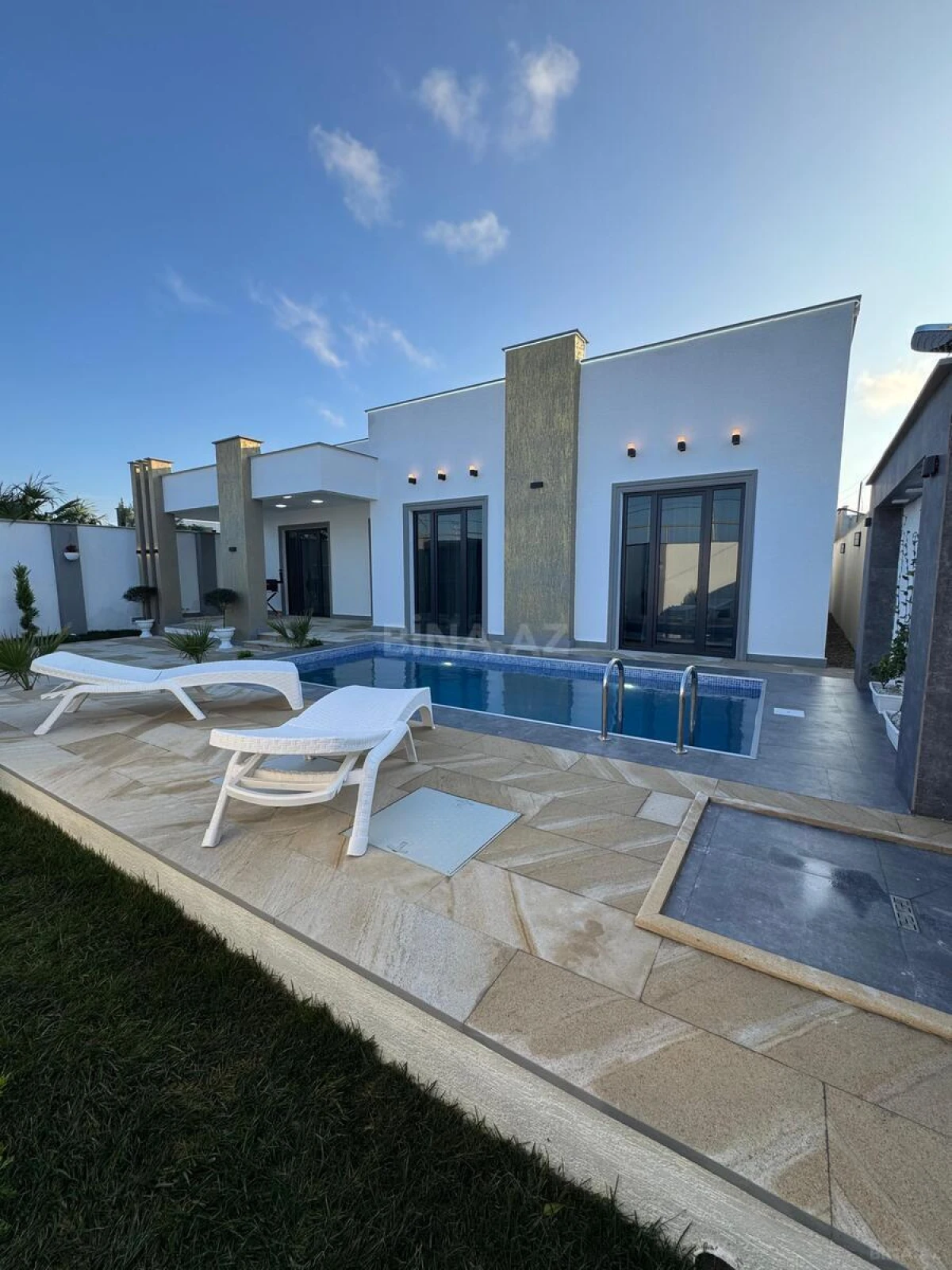 Satılır 4 otaqlı həyət evi 160 m²