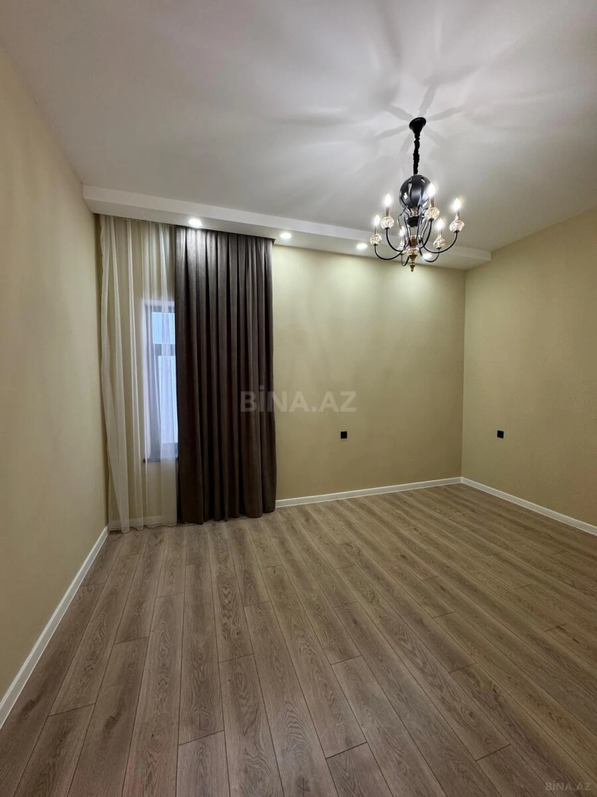 Satılır 4 otaqlı həyət evi 160 m²