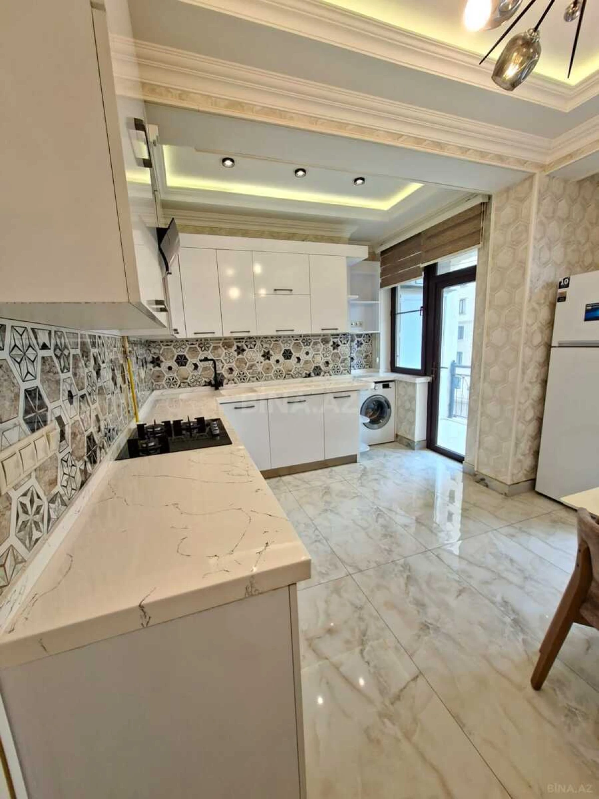 Satılır 2 otaqlı mənzil 79 m²