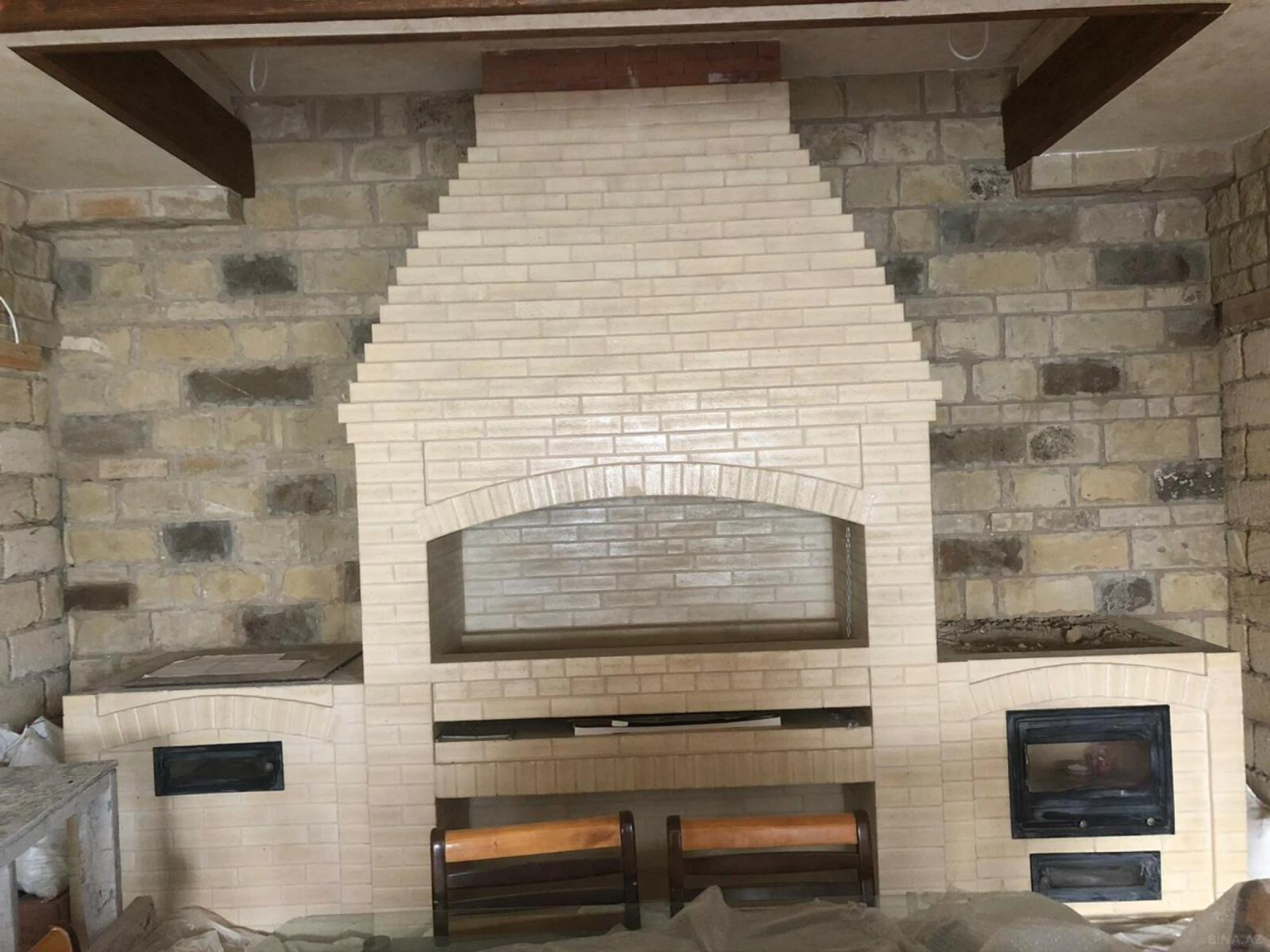 Satılır 8 otaqlı həyət evi 700 m²