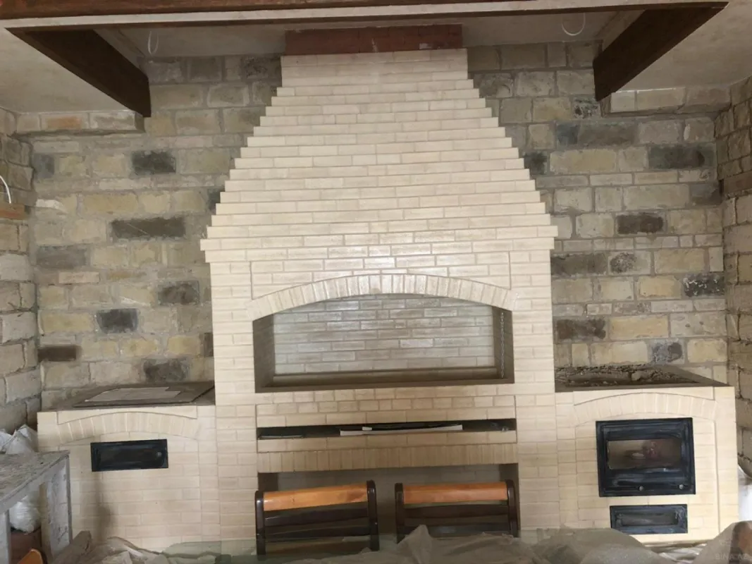 Satılır 8 otaqlı həyət evi 700 m²