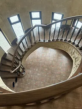 Satılır 8 otaqlı həyət evi 700 m²