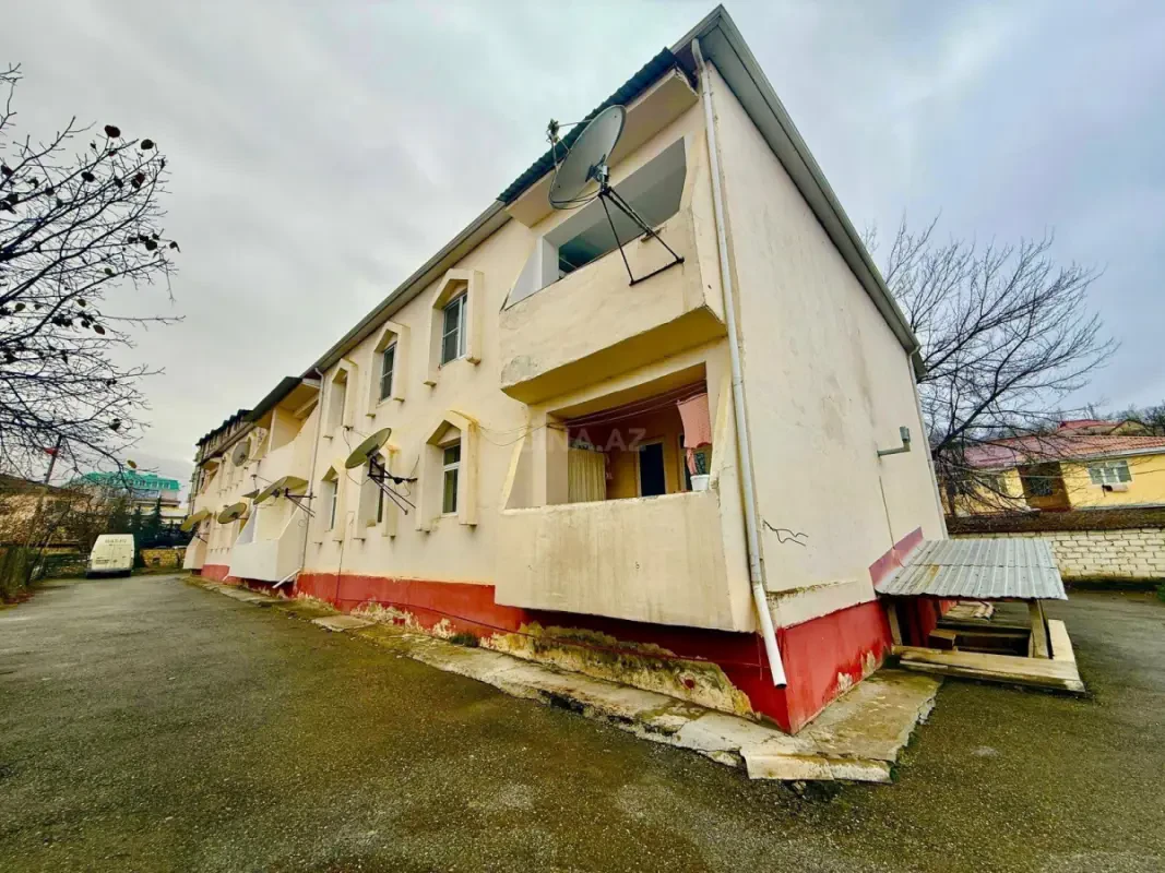 Satılır 2 otaqlı mənzil 75 m²