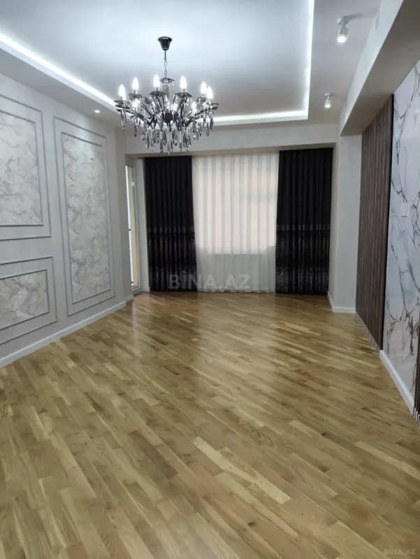 Satılır 4 otaqlı mənzil 155 m²