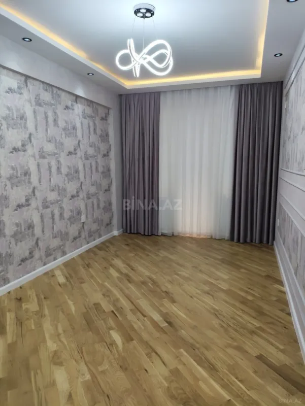 Satılır 4 otaqlı mənzil 155 m²
