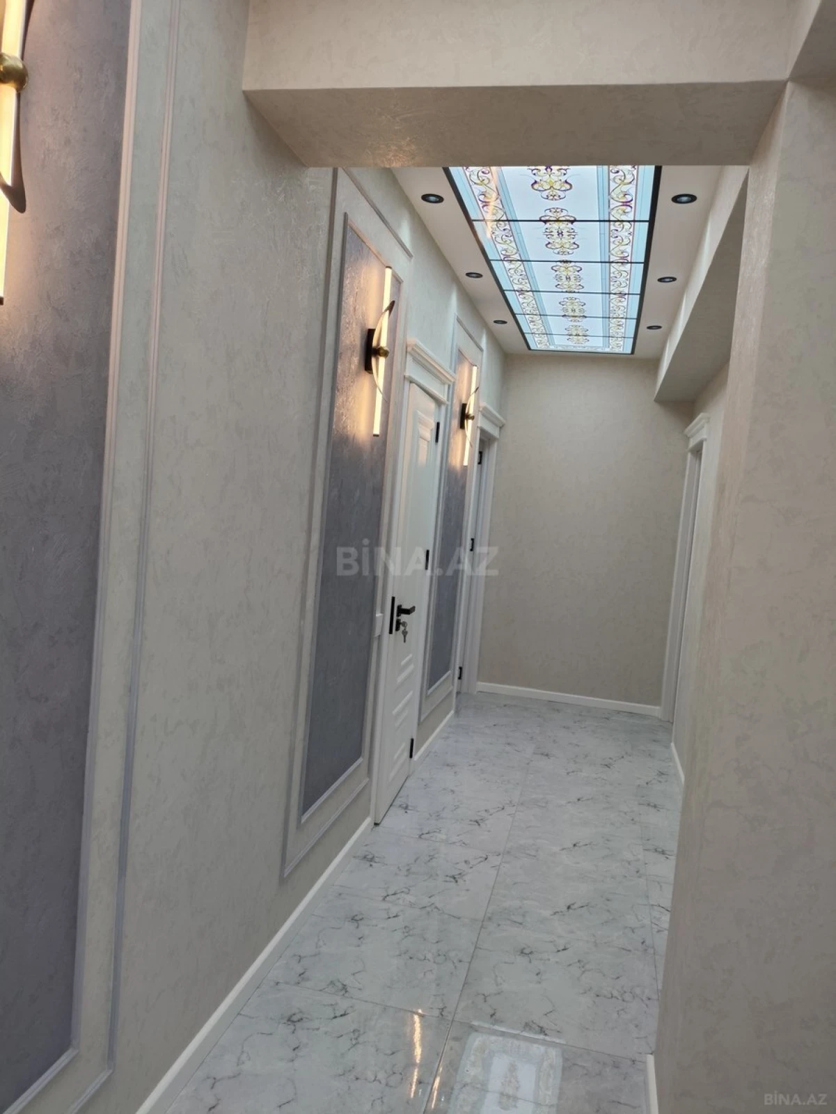 Satılır 4 otaqlı mənzil 155 m²
