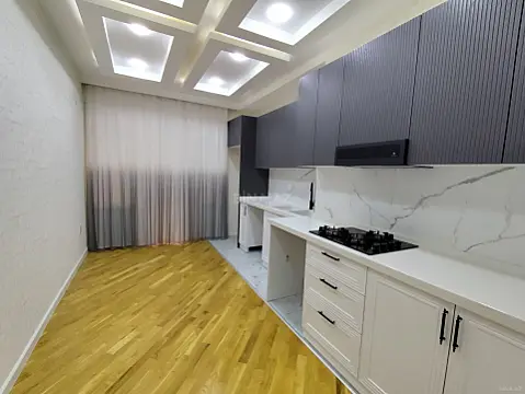 Satılır 4 otaqlı mənzil 155 m²