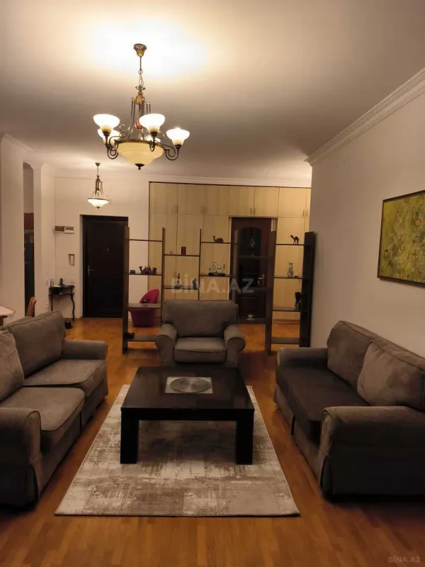 Kirayə verilir 3 otaqlı mənzil 110 m²