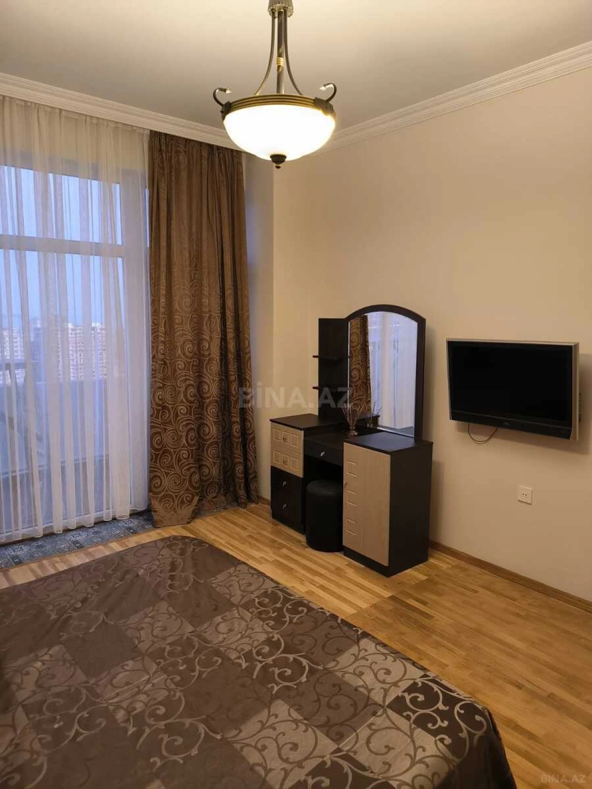 Kirayə verilir 3 otaqlı mənzil 110 m²