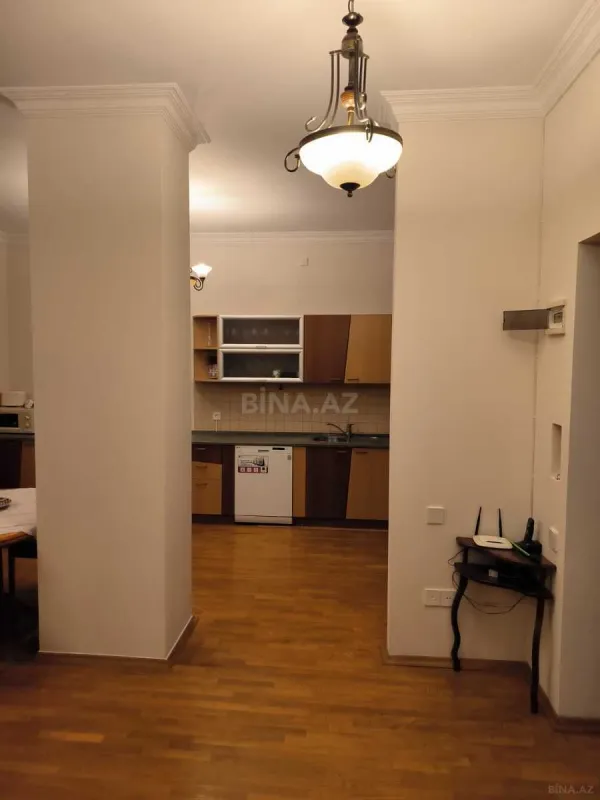 Kirayə verilir 3 otaqlı mənzil 110 m²