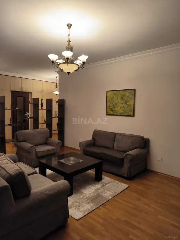 Kirayə verilir 3 otaqlı mənzil 110 m²