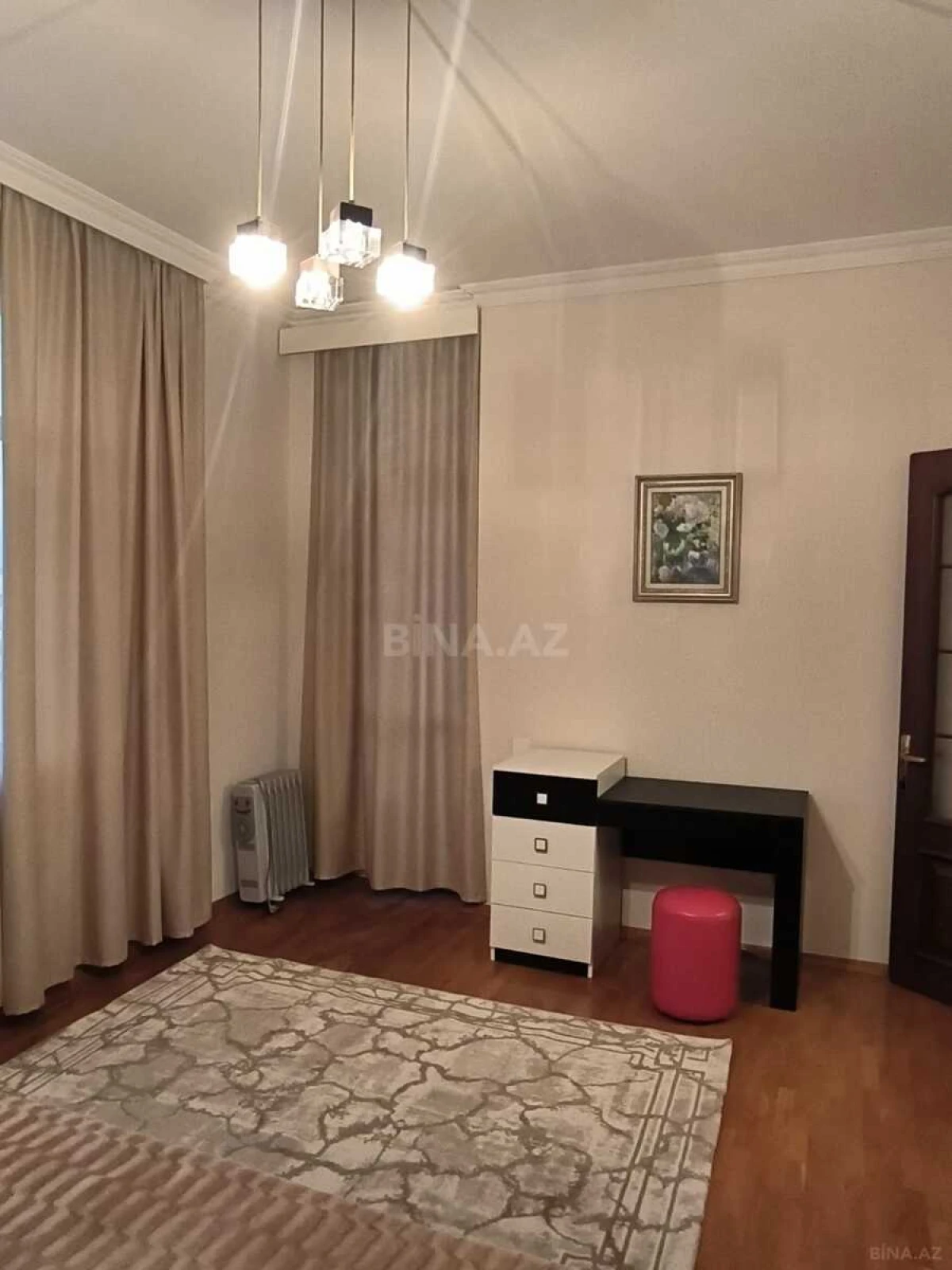 Kirayə verilir 3 otaqlı mənzil 110 m²