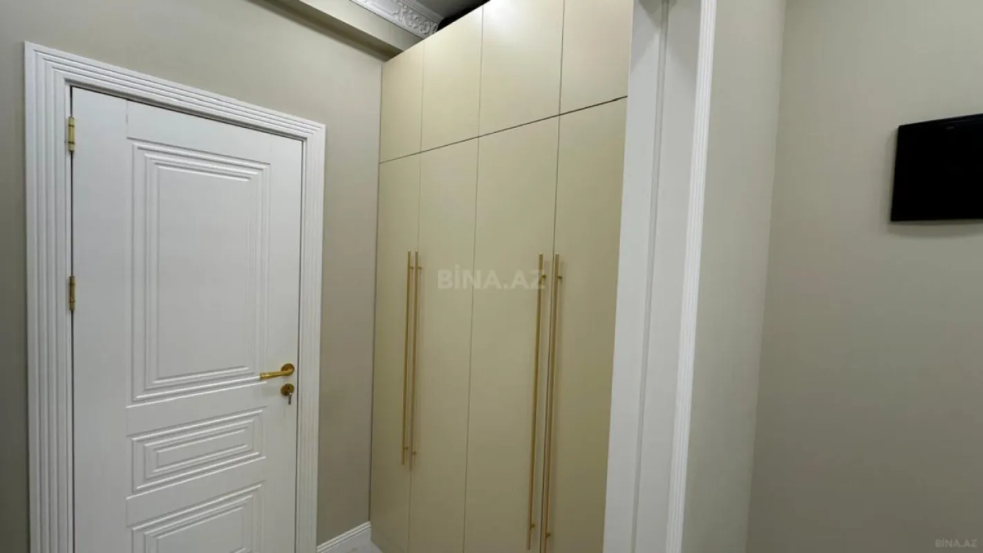Satılır 2 otaqlı mənzil 95 m²