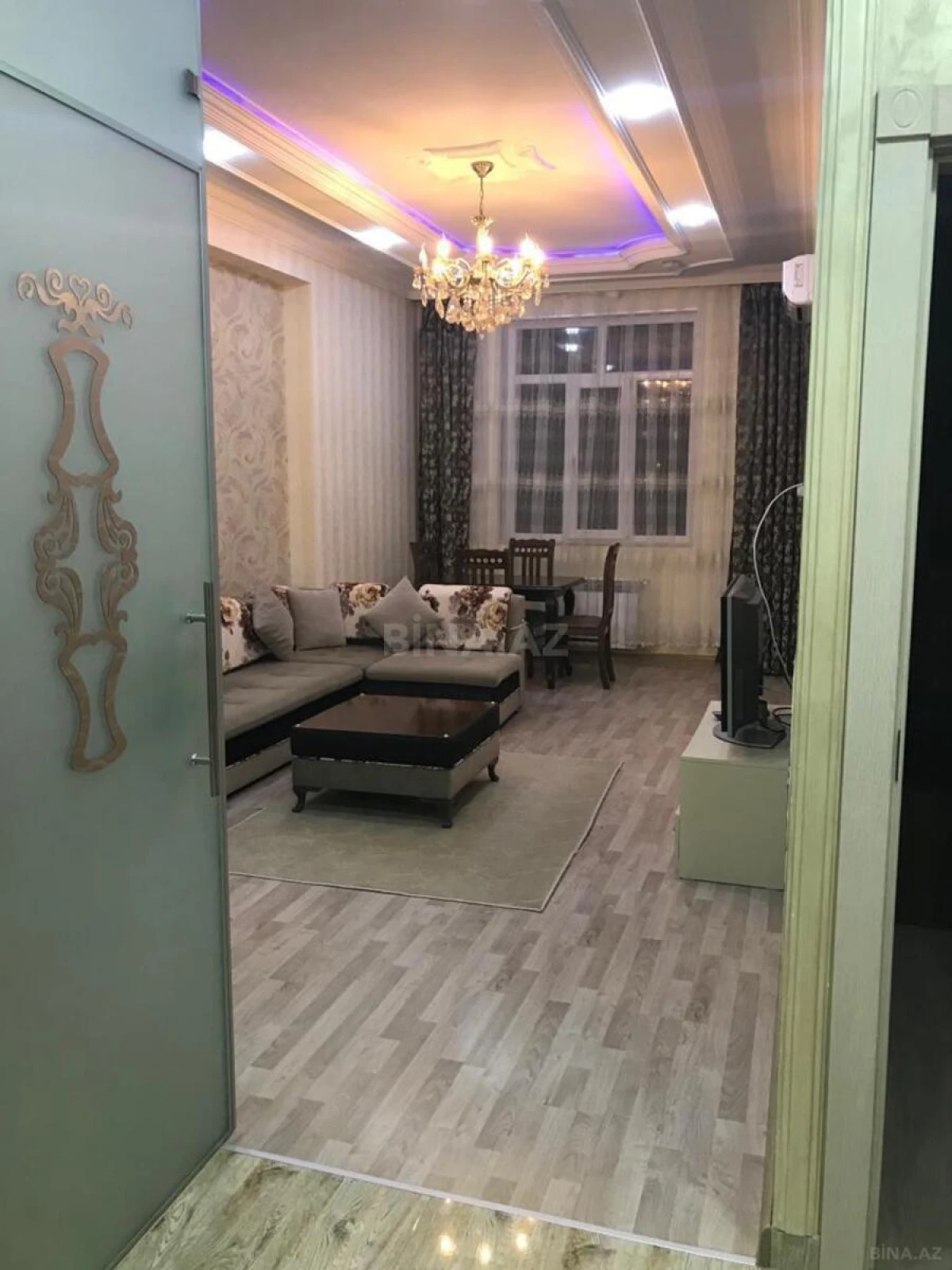Satılır 2 otaqlı mənzil 68 m²