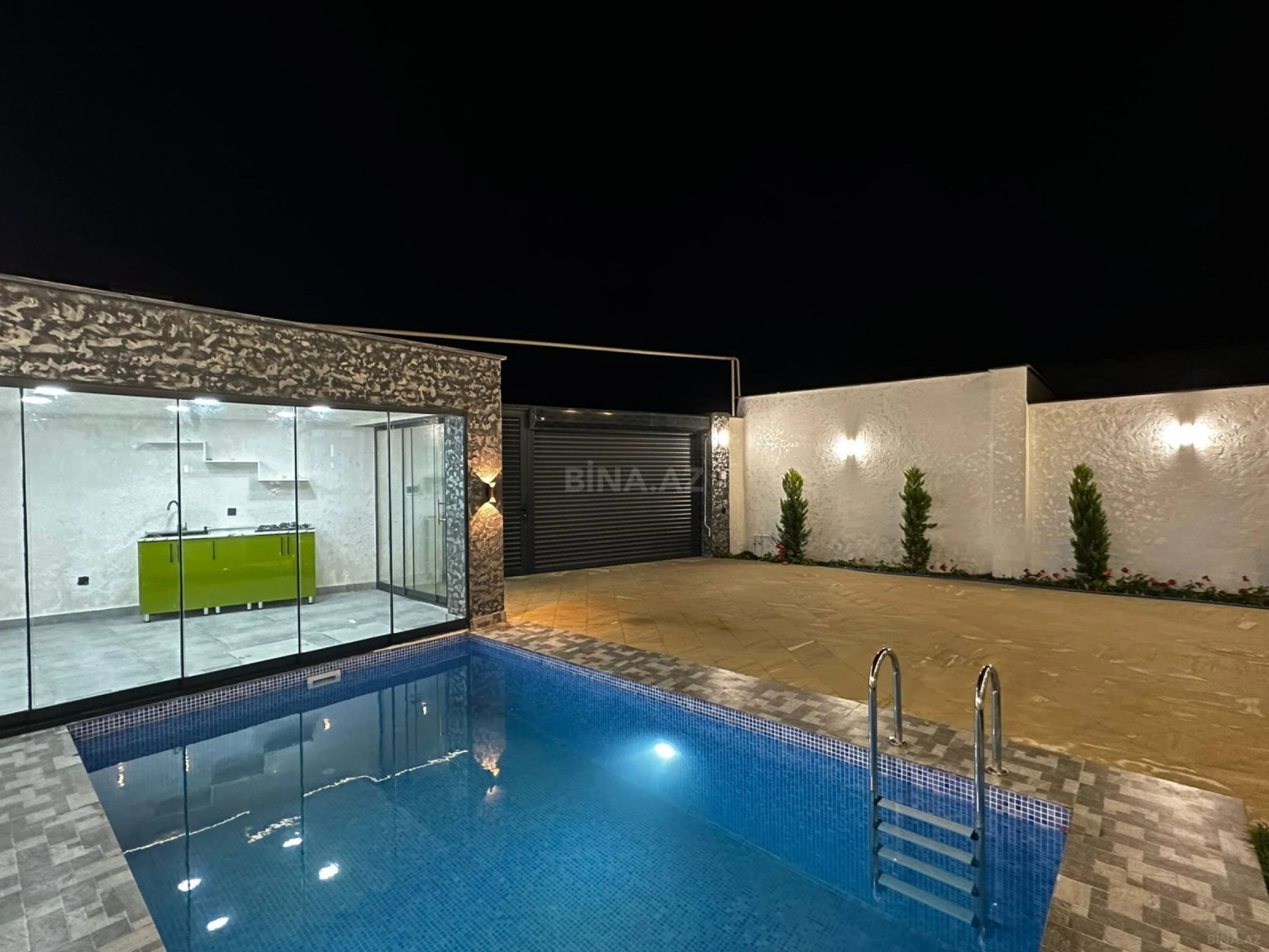 Satılır 4 otaqlı həyət evi 165 m²