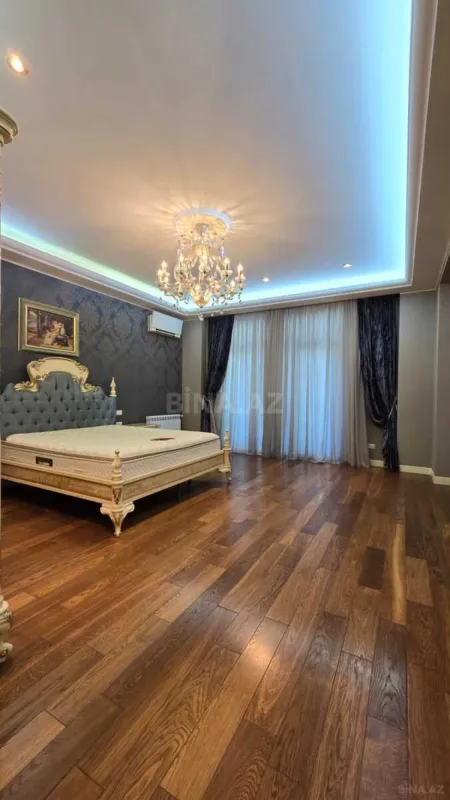 Satılır 5 otaqlı mənzil 500 m²