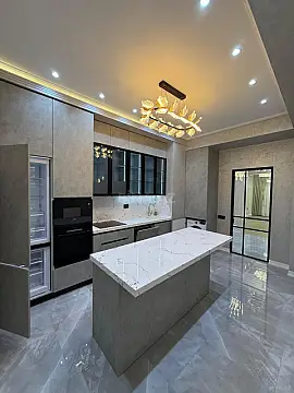 Satılır 3 otaqlı mənzil 130 m²