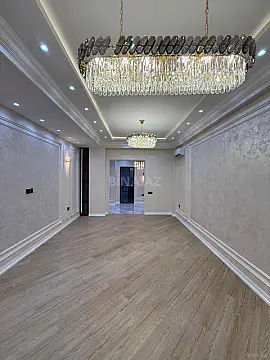 Satılır 3 otaqlı mənzil 130 m²