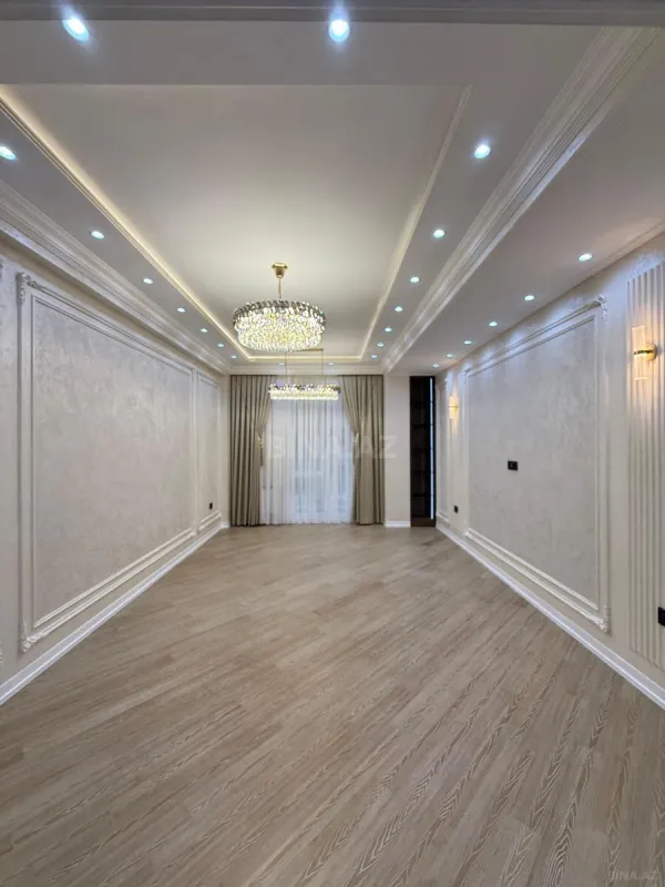 Satılır 3 otaqlı mənzil 130 m²