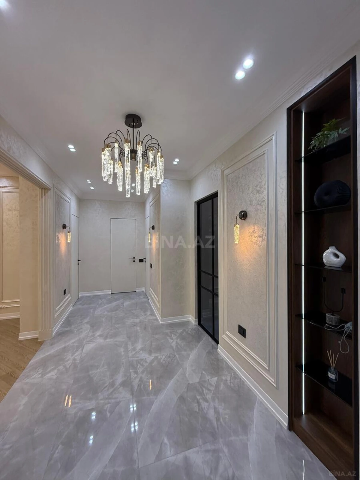 Satılır 3 otaqlı mənzil 130 m²